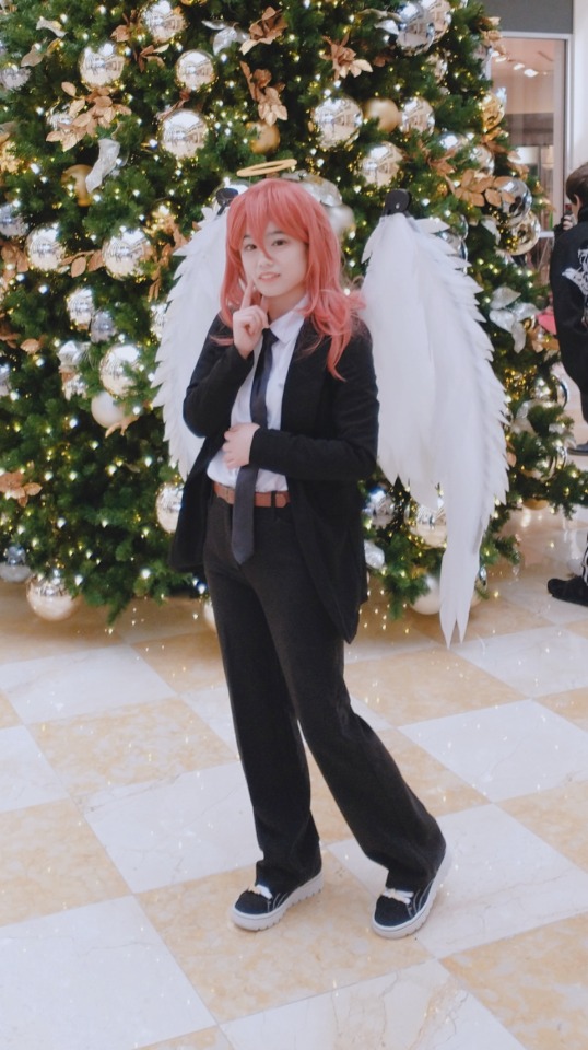 Not my usual type of post, but I wanted to share some cosplays that I wore at a con this weekend! It was 