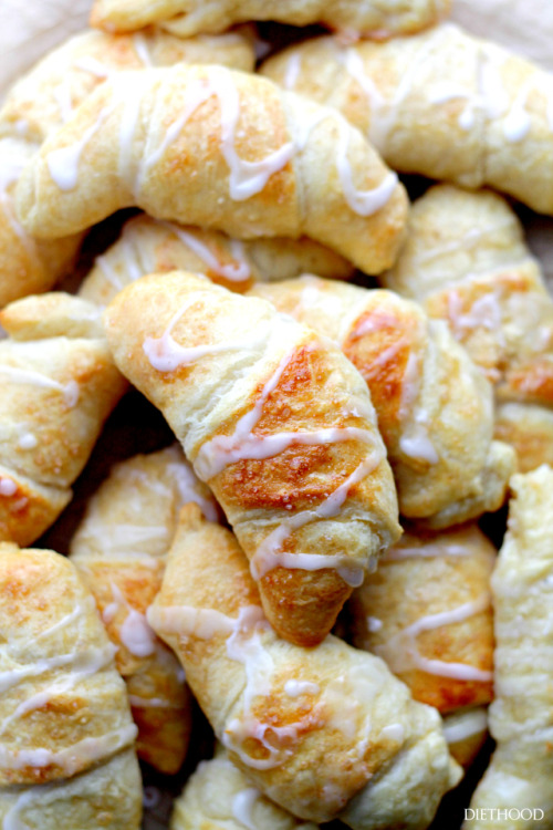 Lemon Cheesecake Crescent Rolls Recipe | Diethood