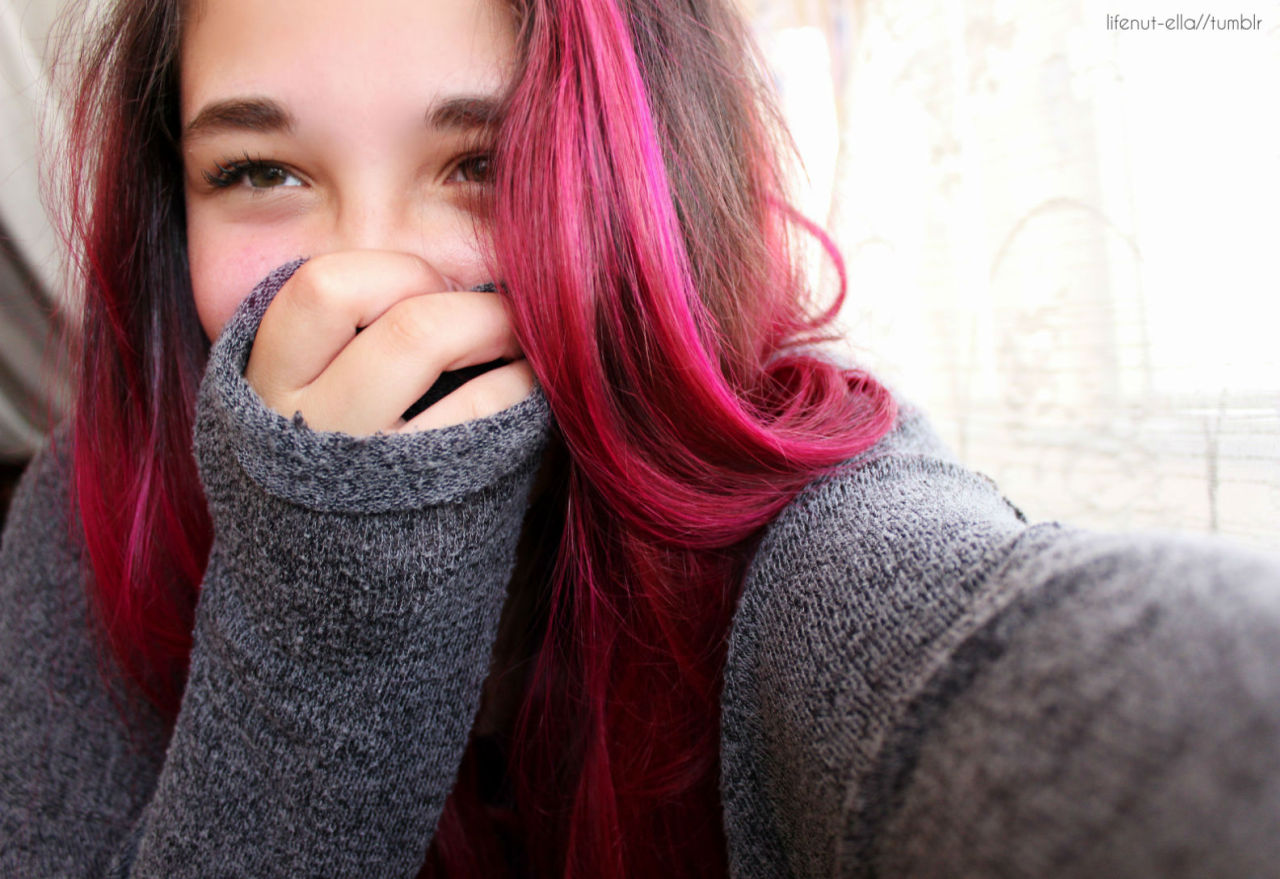 lifenut-ella:lifenut-ellaSo yeah, i dyed my hair pink c: