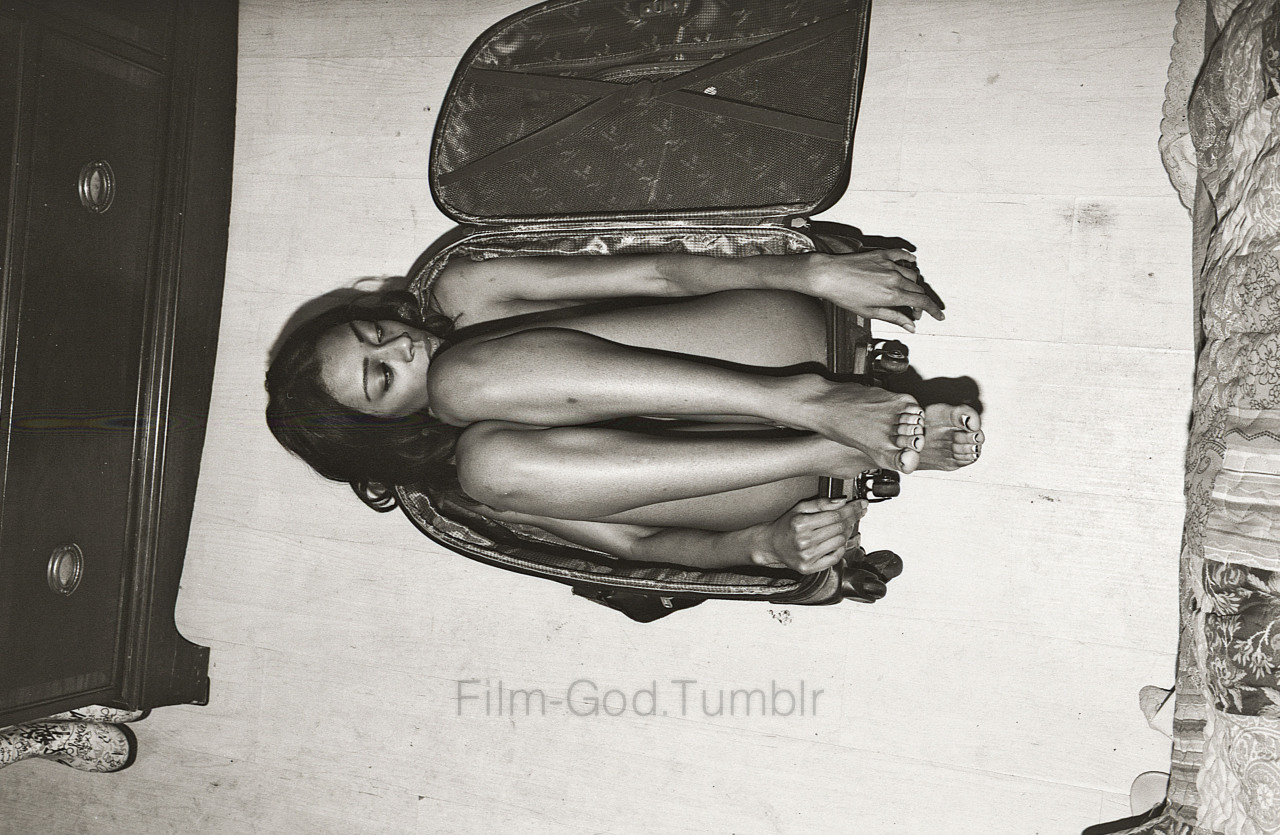 spotlightslut:  film-god:  Some people live out of a suitcase… Model - GellyPhotographed