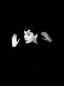 hepburndeneuvekelly:  Audrey Hepburn by Cecil