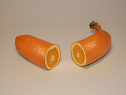 mintaraley:  marissagiersch:  justjenaynayy:  dolphinboy420:  i dont think i’ve ever been so frustrated  Orange you glad it’s not a banana   it happened   This makes me so mad and I don’t know why