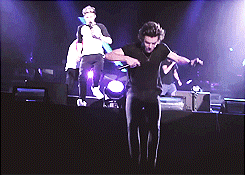 ohstylesno:  On the Road with One Direction - Harry x 