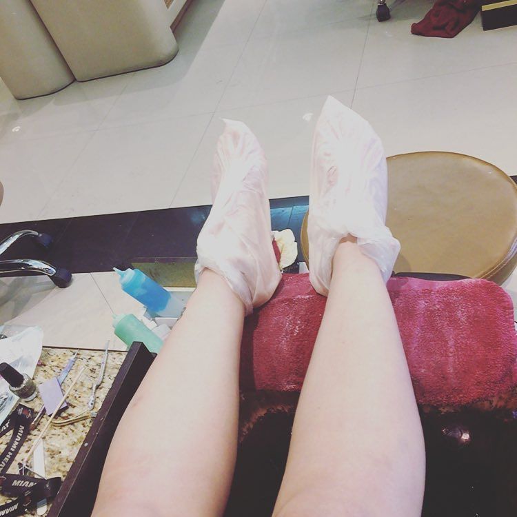 Paraffin pedi&hellip;. I soooo deserve this  #pedi #angelinacastro #angelinacastrolive