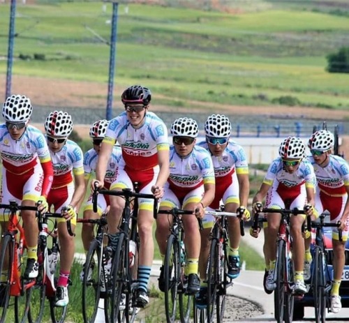 #RIDELIKEAPRO Ya No Hay Excusa, Ir Rápido Ya Es Cosa De Ellos. El #futuro Es Suyo Equipamiento Ciclista