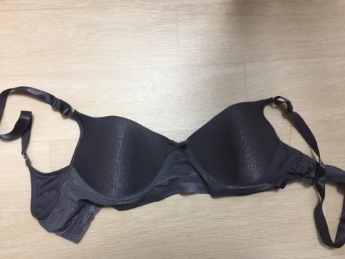underwearmom: 회원님의 제보입니다 48세 85B컵을 가진 엄마의 속옷입니다