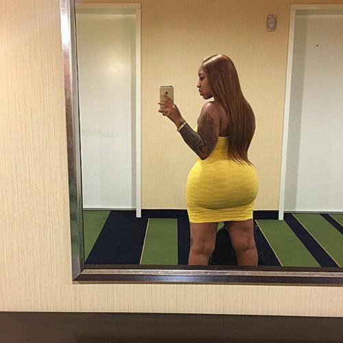 exxxoticthings:  To big for your little D