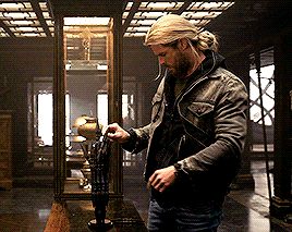 andthwip:Our very relatable God of Thunder.
