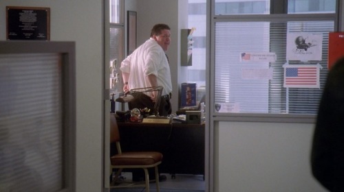 maturemenoftvandfilms: The Wire (TV Series) - Delaney Williams as Sgt. Jay LandsmanS1/Ep5, ’The Pag