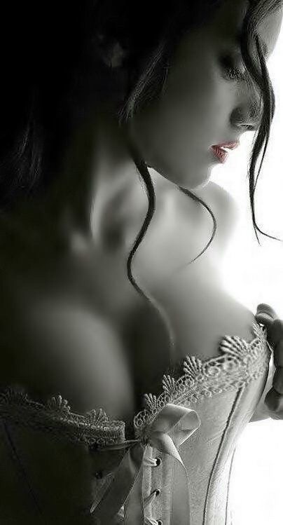 daughterofaphrodite828:anicklebittome:Beautiful For Love of Corsets 💗💗💗