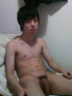 kyberent:  mantop10691:  日本超級巨根男