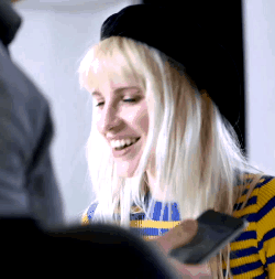 paramorefold:hayley williams is a precious angel and we don’t deserve her