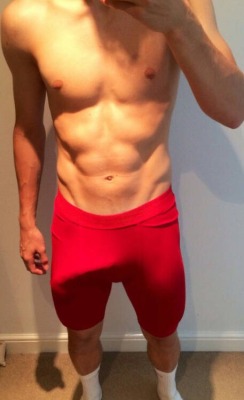 aaronmoods:  red shorts on? or red shorts