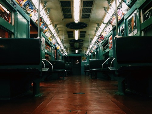 stephannnnn: Vintage NYC Train (1900s).