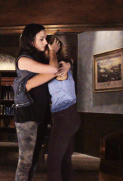 Carmilla • 3x32 • &ldquo;Places to Go, People to See&rdquo; • Alternate vs Fi