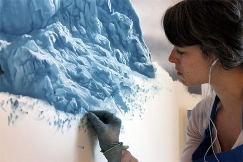 ohneooo:   Pastel Icebergs by Zaria Forman Zaria Forman perfectly masters drawing with pastels. Recently, the artist reveals works representing icebergs. An impressive record, discovered in a series of beautiful images.  Wow 