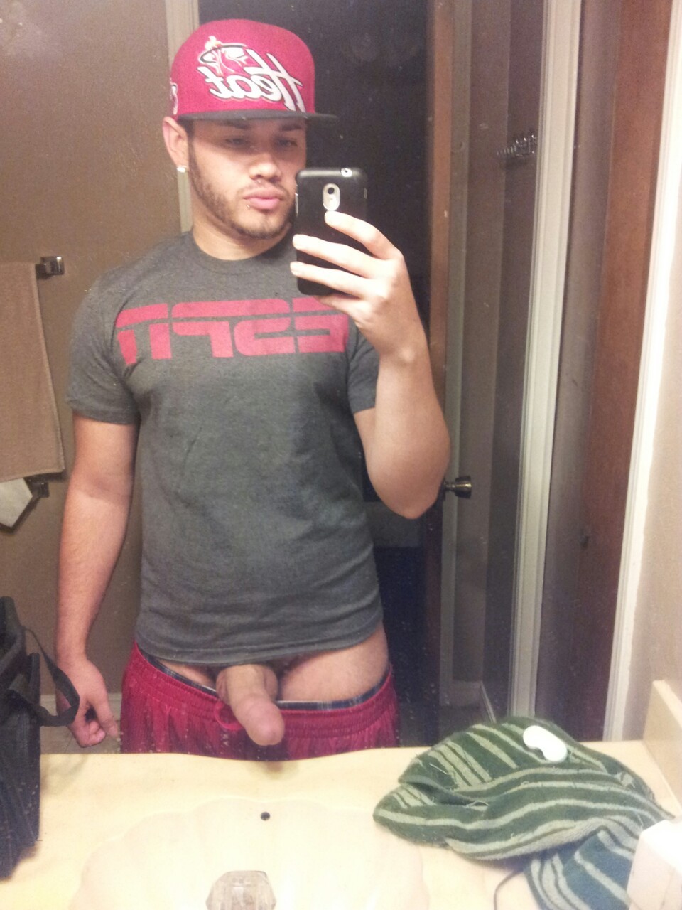 bitxhassnandoh:  casperbodizzle:  JUDGE ME IF U MUST  BUT IM HAVEN FUN N THA NANE
