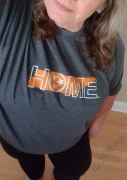 mstnhoney:  New, soft work out shirt and