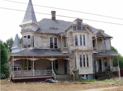 cutee-houses:  BEFORE AND AFTER1887 Queen