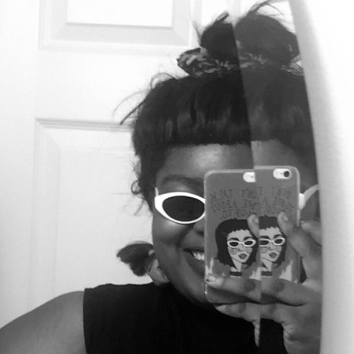 ja-ll:  luhshawnay:  get u a girl that can do both  yes