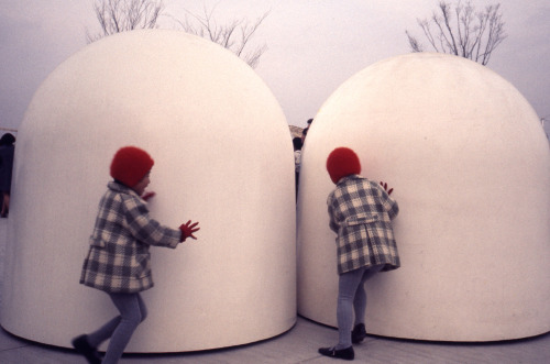 gallowhill:  kids playing with robert breer’s floats at pepsi-cola-pavillon, osaka, 1970