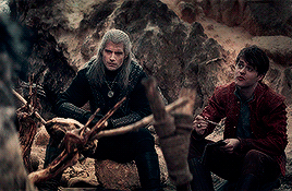 malecshappiness:Quick, Geralt. Do your-your witchering! Shut up!