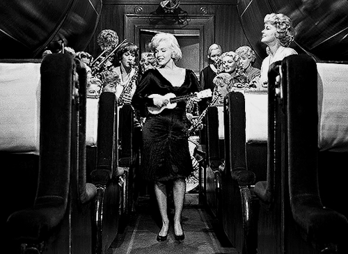 "Daphne"?Well, I Never Did Like The Name Geraldine. SOME LIKE IT HOT (1959) | Dir. Billy Wilder