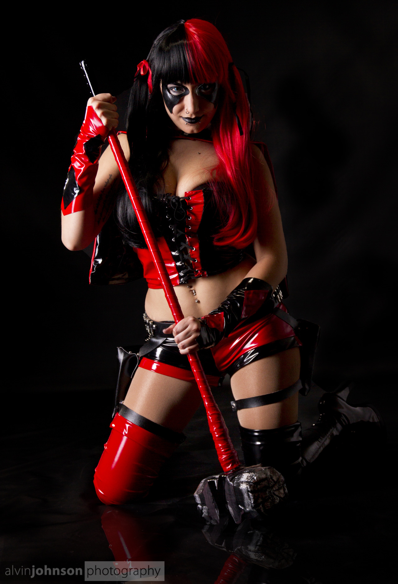 comicbookcosplay:  Harley Quinn Cosplayer: Rosanna Rocha facebook.com/Rosanna.Rocha.Cosplayer