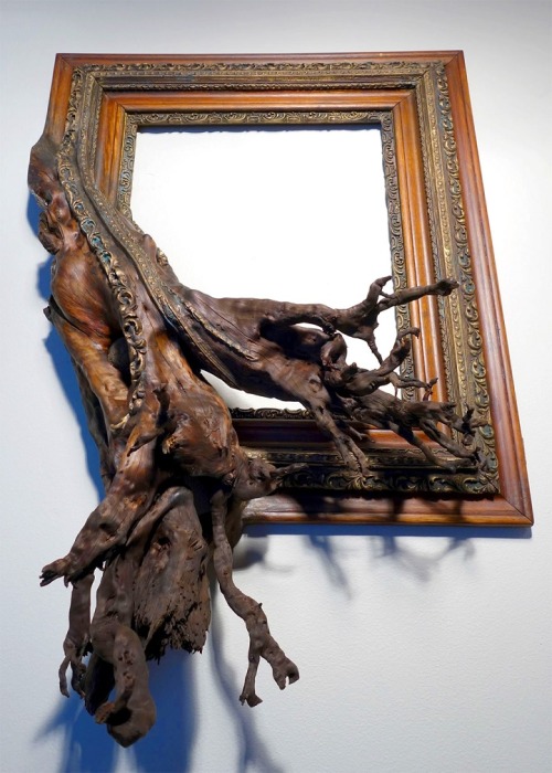 sibilia: mymodernmet: Salvaged Tree Branches Seamlessly Emerge from Antique Picture Frames @mrozna l