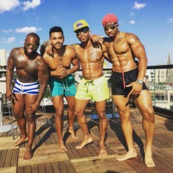 badboiijonnreloaded:  BadboiijonnReloaded.tumblr.com ✊🏿✊🏾  mmm hot brothers