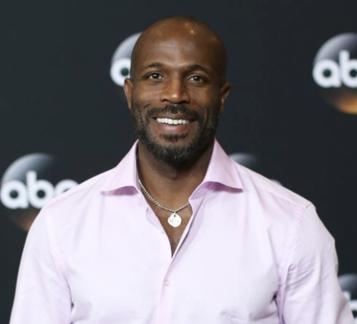 xemsays: xemsays:  49 year old daddy, BILLY BROWN star of ABC’s, “How To Get