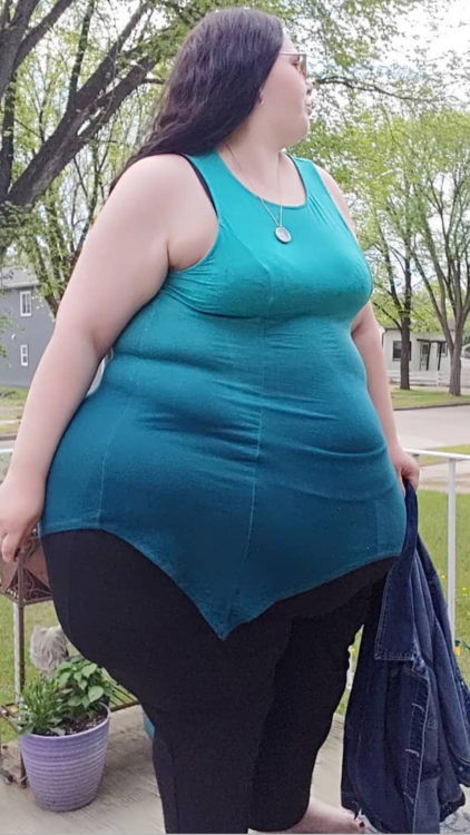 Can T Believe How Sexy She Is As A Pear Shaped Lad Tumbex