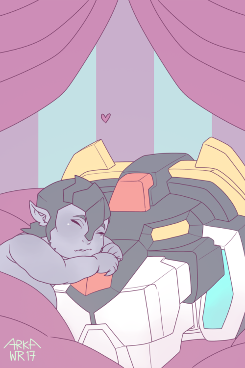 xblackpaladin:eatyourgrapes:xblackpaladin:HAPPY LATE BIRTH @eatyourgrapesHAVE THE SQUISHIEST EMPEROR