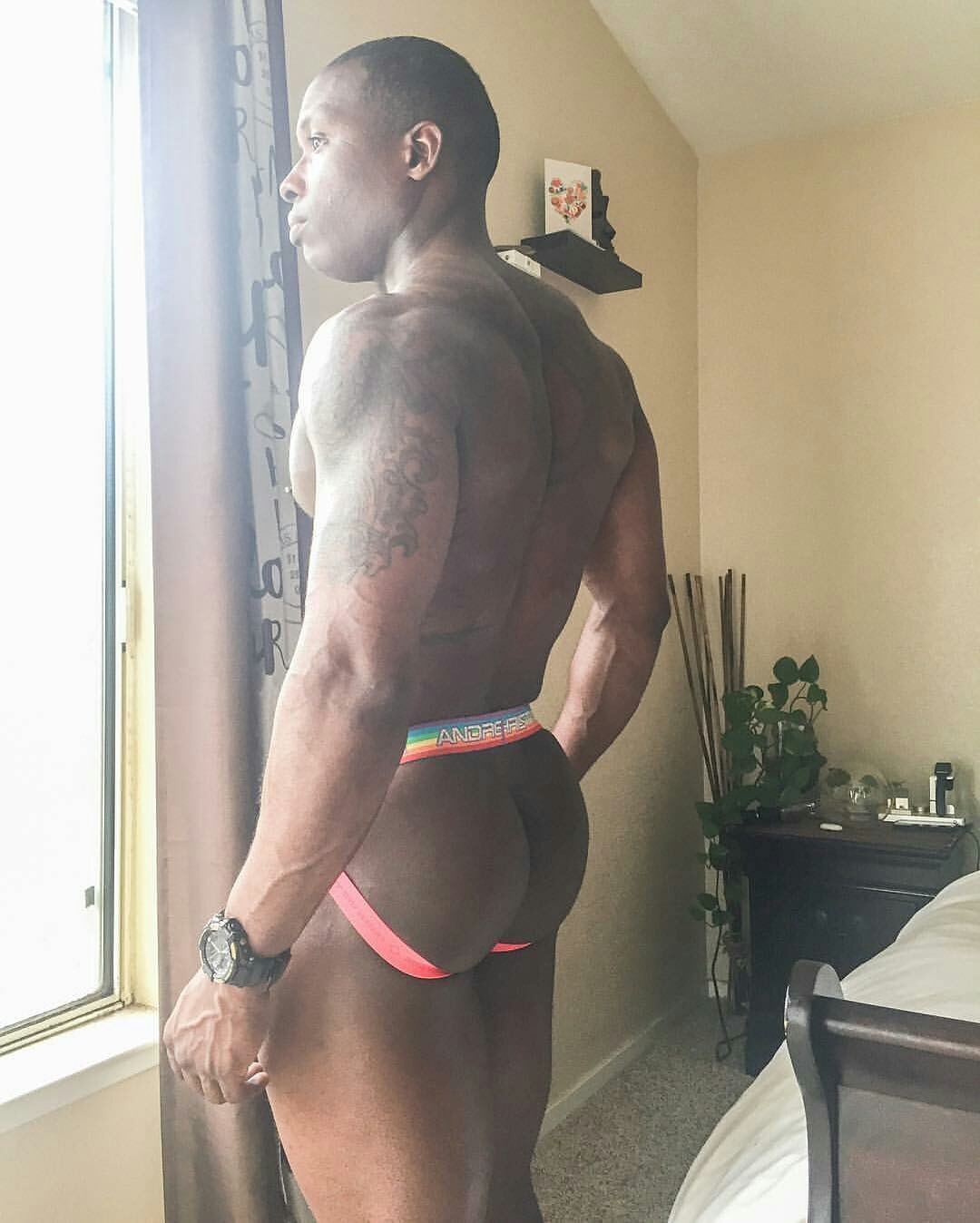 deejpluto:  Asss