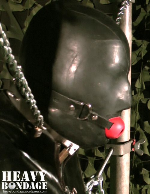 heavy-bondage:Total rubber encasement…watch the video at https://thisvid.com/videos/sleepsack-a-bondage-movie-part-1/
