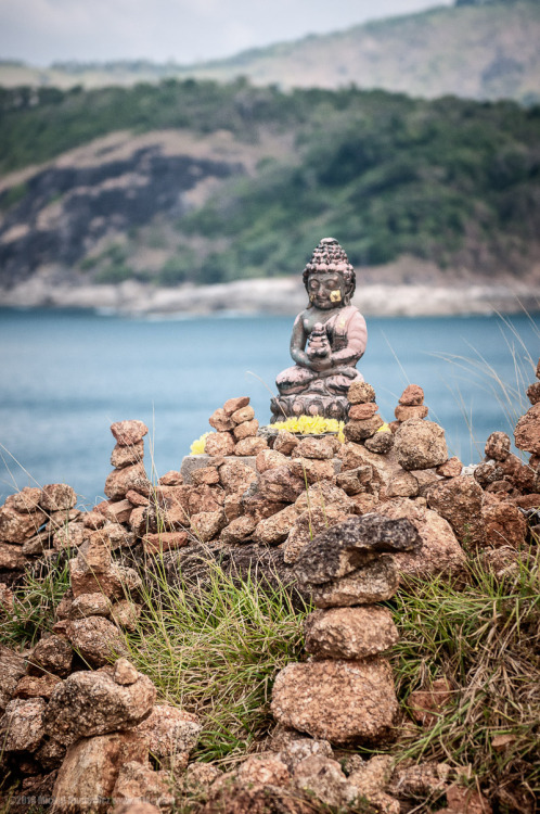 Buddha shrine, Thailand, photo by Mical Huniewicz