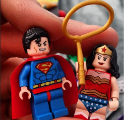 hellyeahsupermanandwonderwoman:    #lego #legodc #superman #legosupermam #wonderwoman #legowonderman #dc  via   alfredgarriga  
