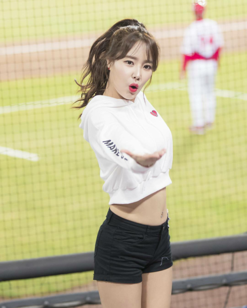 김맑음 Kim Sunny.See Korean Cheerleaders @ instagram.com/korean_bj_legend/channel