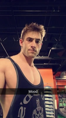 thunderandthugnificence:  cwright-1:  brinkofdon:  cwright-1:  Resting gym face meets diet face  I thought @12-g was the most handsome Chris but now…this…  Man, what’re you talking about  Um