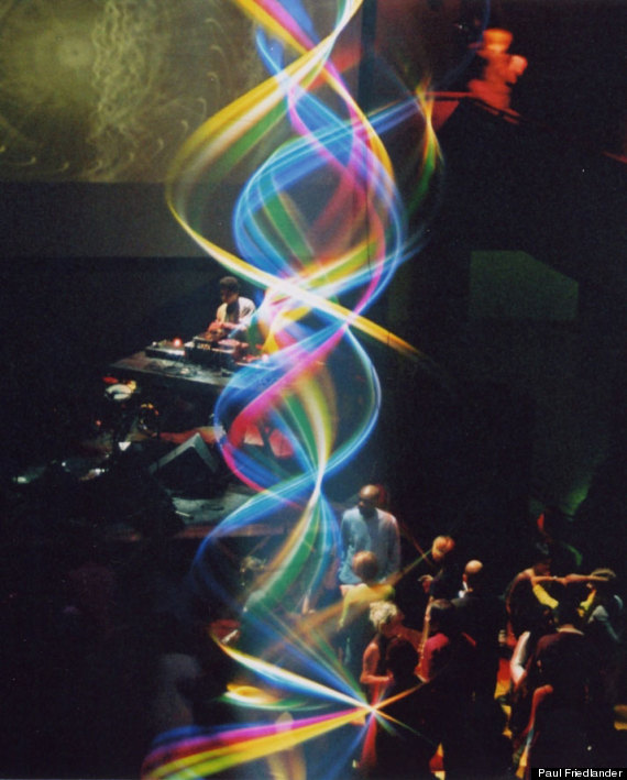 sixpenceee:  Incredible kinetic light sculptures from scientific artist Paul Friedlander