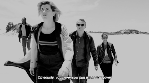 thriteenthdoctor: Wanna borrow my shades? They’re like an old pair of mine. I say mine…