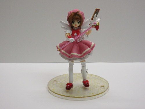 thecardcaptormuseum:  Just playing around with my new figure. I can see why people like these, though I can’t imagine owning a lot of them. It takes so long to lock the pieces in and out. Maybe I’m just being too delicate.