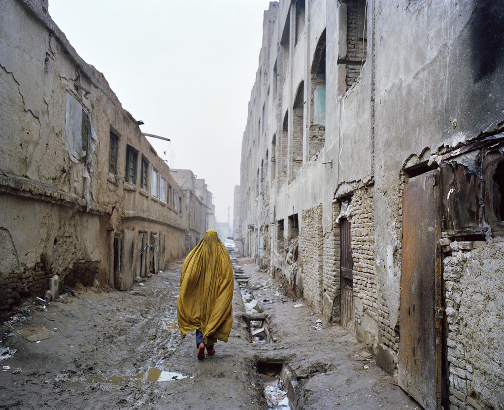 cinemanu:  Golshifteh Farahani - Syngué Sabour (Come pietra paziente)