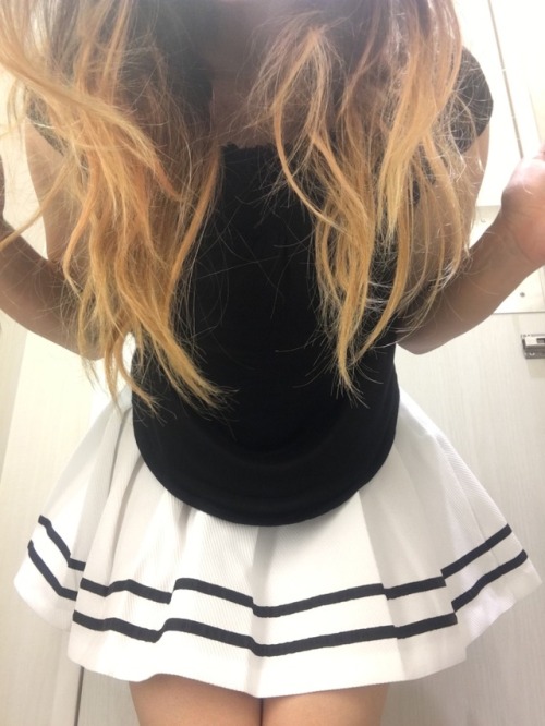 fyeahsgirls: mastering-sexiness:Last post in these skirts I promise Dont you just love these mini sk