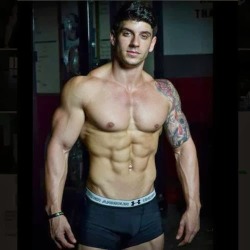 Kokandballs:  Glad2Bhere:  Young Fitness Model Nick Bennett Is A Stud…  Kokandballs