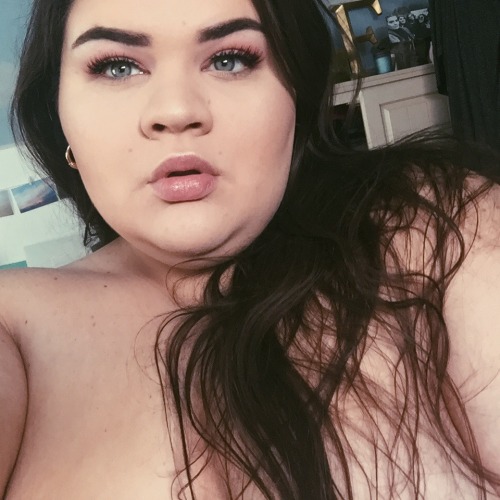 fattyelizabeth: i don’t know her