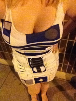 confessions-of-a-succubus:  Jam packed weekend.  Least I got to wear R2! 