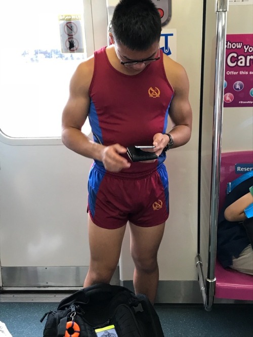 itsmyworldthatimliving-blog: Hotties spotted