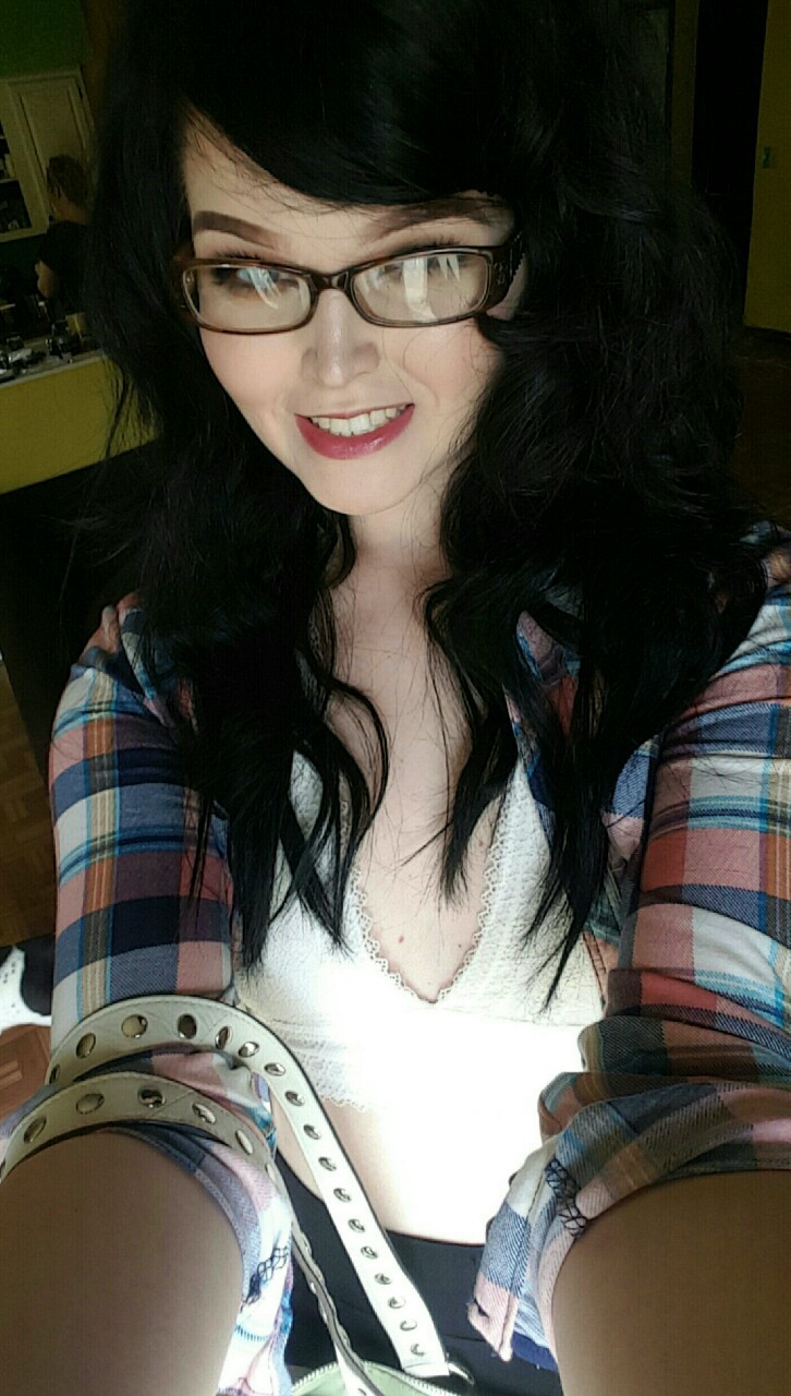 kinkytransandconfident:  Extensions!!! Plus this killer outfit. 