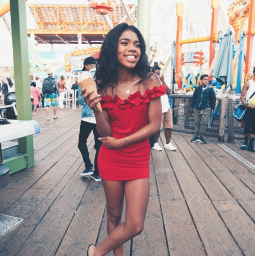 I really loved her look for the boardwalk!!@ttlyteala